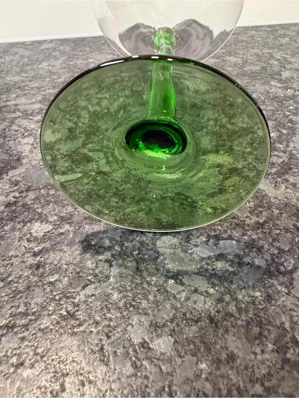 Vintage Green Wavy Stem Martini Glasses - Set of 2J